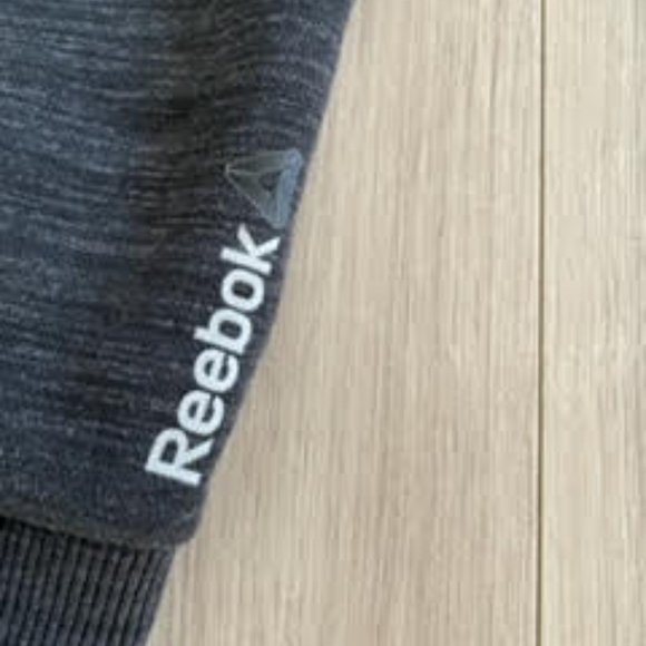 Reebok hoodie-dark grey size M - Picture 3 of 4